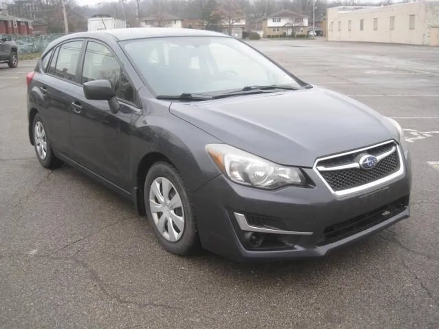 2016 Subaru Impreza Base photo 1
