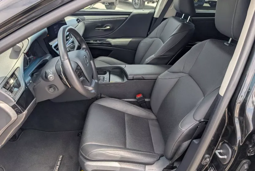 2024 Lexus ES 300h Base photo 1