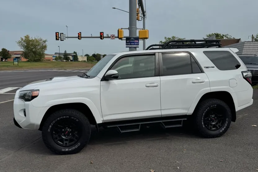 2019 Toyota 4Runner TRD Pro Premium V6 photo 1