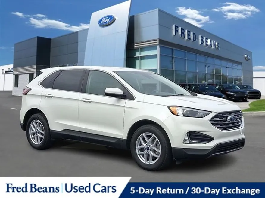 2022 Ford Edge SEL photo 1