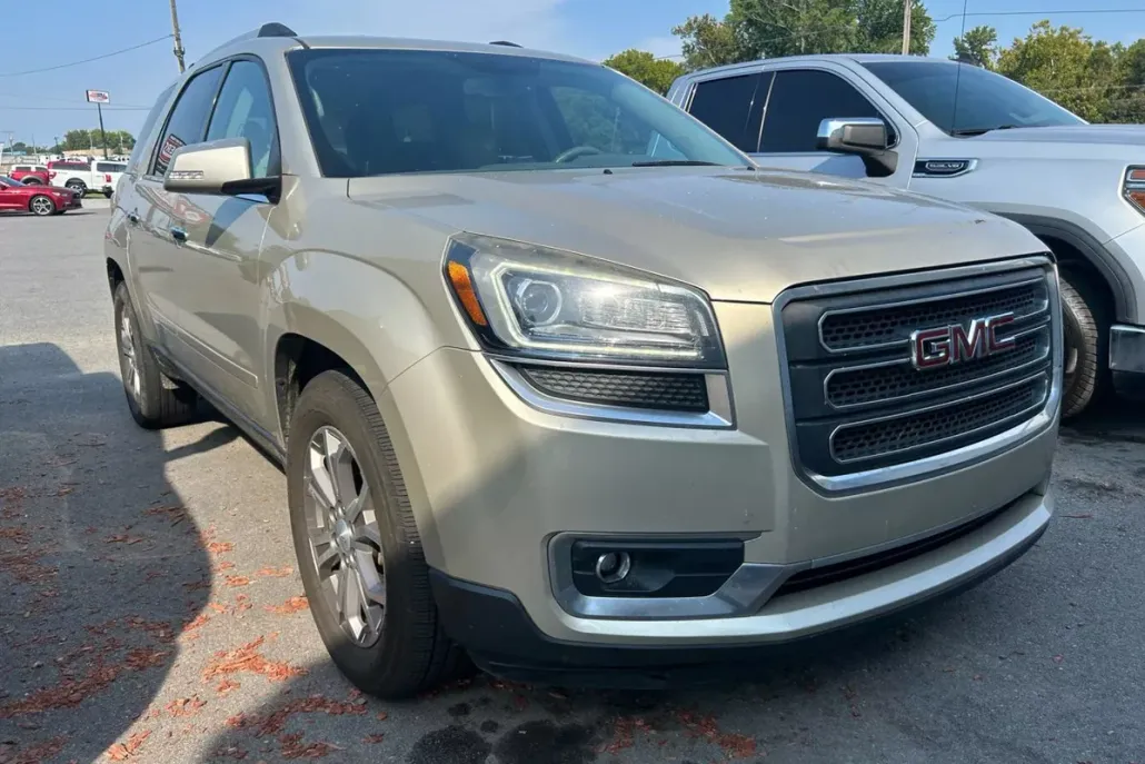 2013 Gmc Acadia SLT photo 1