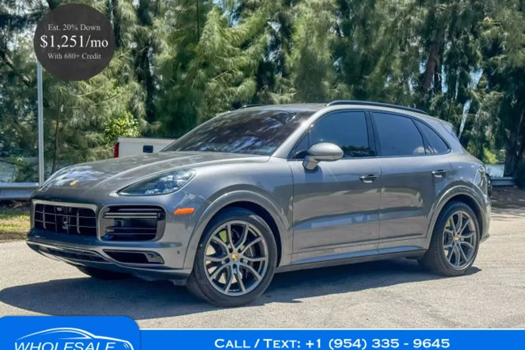 2023 Porsche Cayenne Turbo photo 1