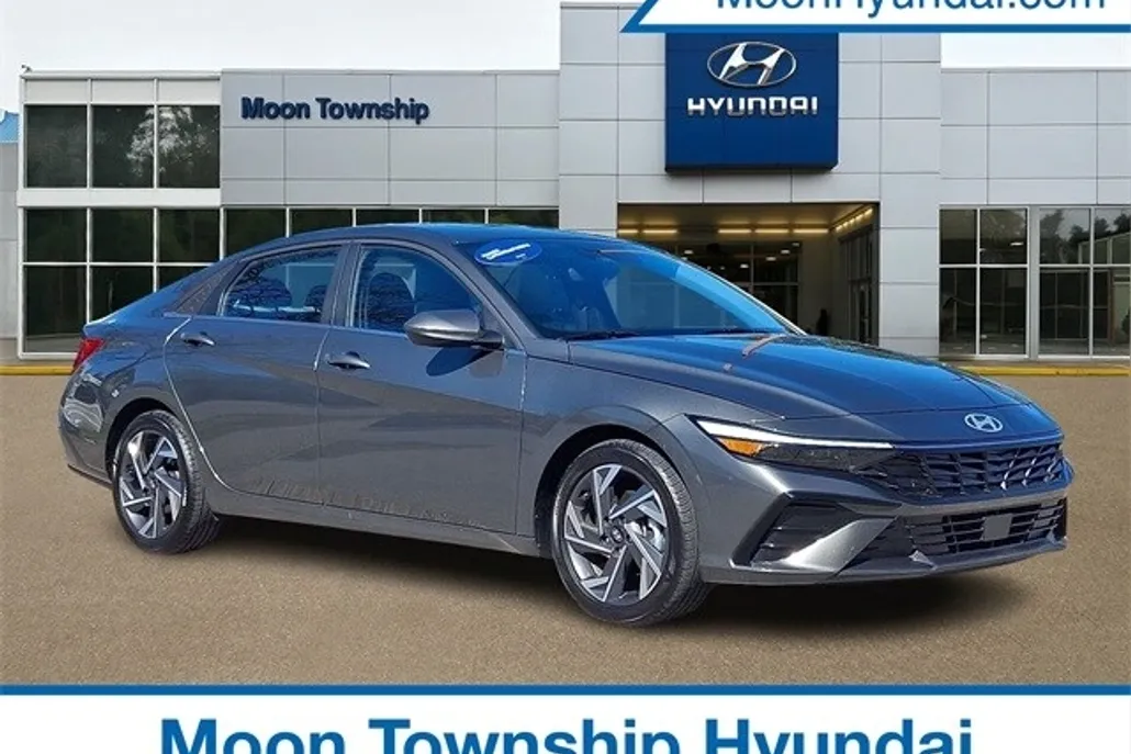2025 Hyundai Elantra SEL Convenience photo 1