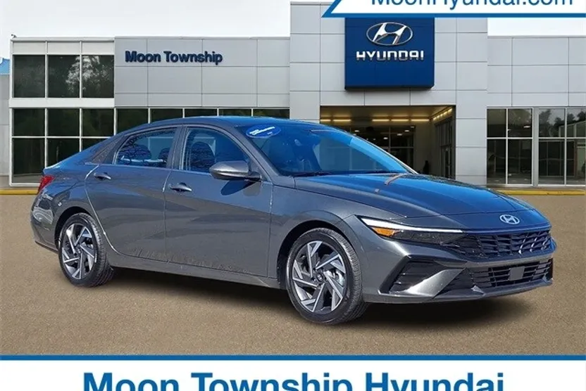 2025 Hyundai Elantra SEL Convenience photo 1