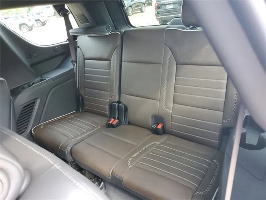 2026 Gmc Yukon Denali Ultimate photo 1