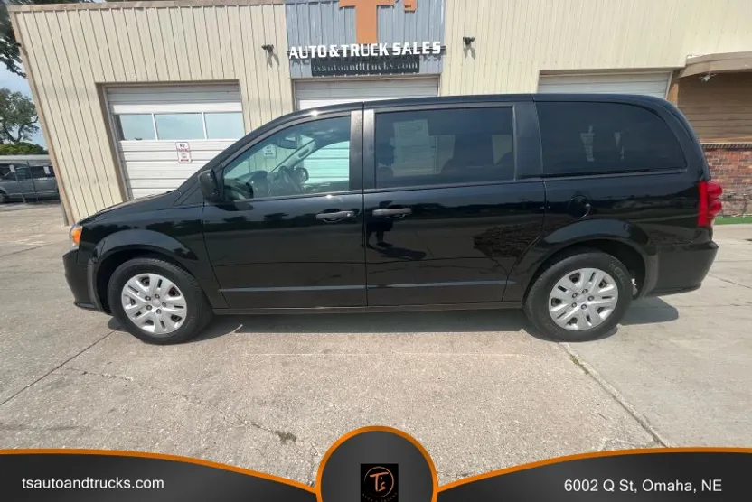 2019 Dodge Grand Caravan SE Sport photo 1