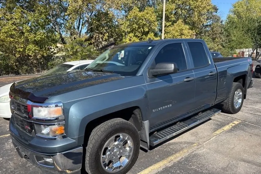 2014 Chevrolet Silverado 1500 LT photo 1
