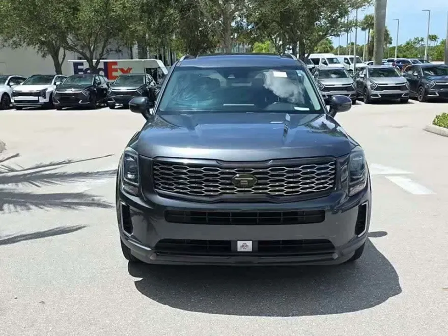 2020 Kia Telluride S photo 1