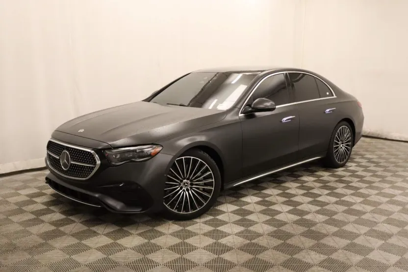 2025 Mercedes Benz E 450 4MATIC photo 1