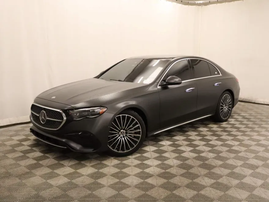 2025 Mercedes Benz E 450 4MATIC photo 1