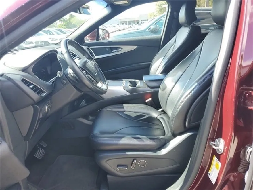 2019 Lincoln Nautilus Standard photo 12