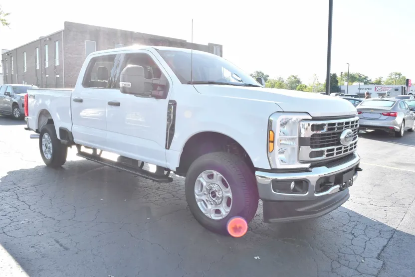 2025 Ford F-250 XLT photo 1