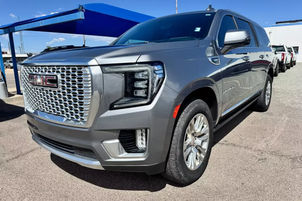 2021 Gmc Yukon XL Denali photo 1