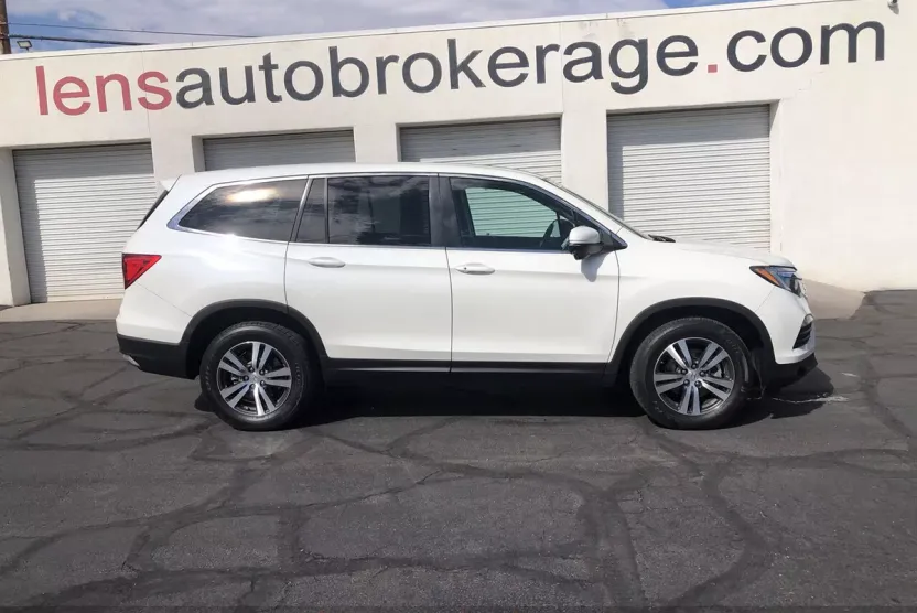2017 Honda Pilot EX-L photo 1