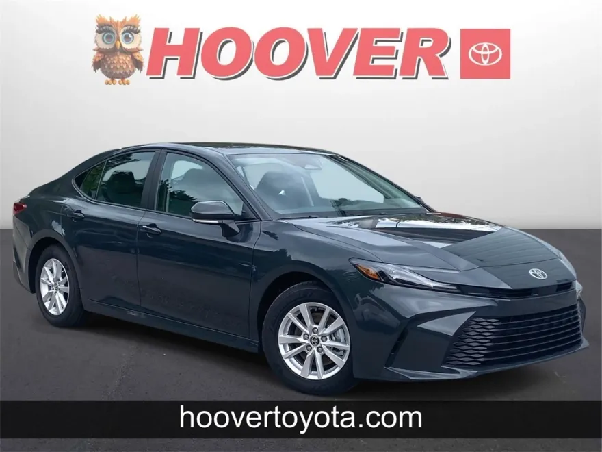 2025 Toyota Camry LE photo 1