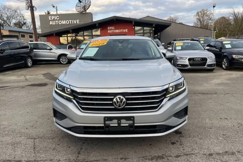 2020 Volkswagen Passat SE photo 1