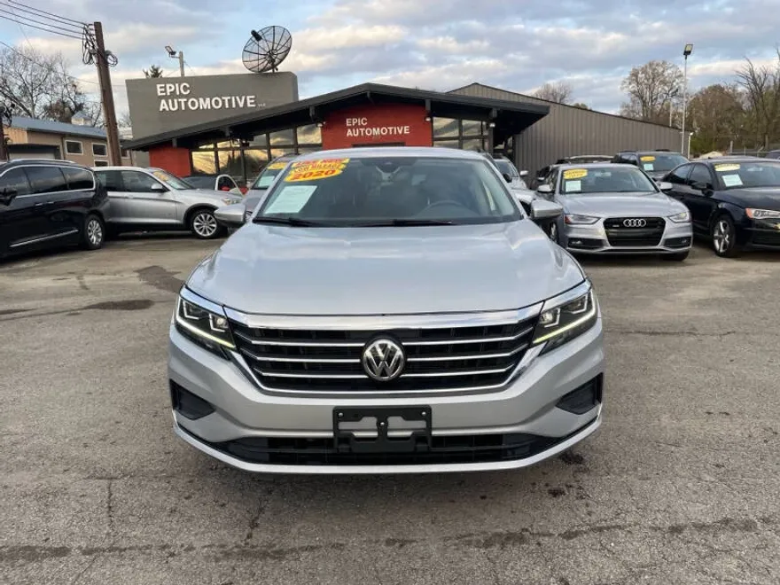 2020 Volkswagen Passat SE photo 1