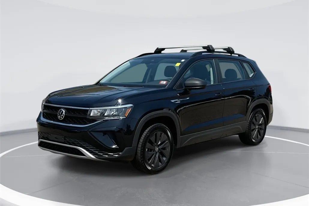 2022 Volkswagen Taos S photo 1
