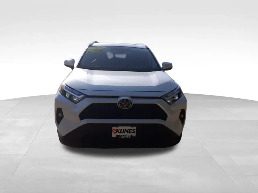 2024 Toyota RAV4 XLE Premium photo 1