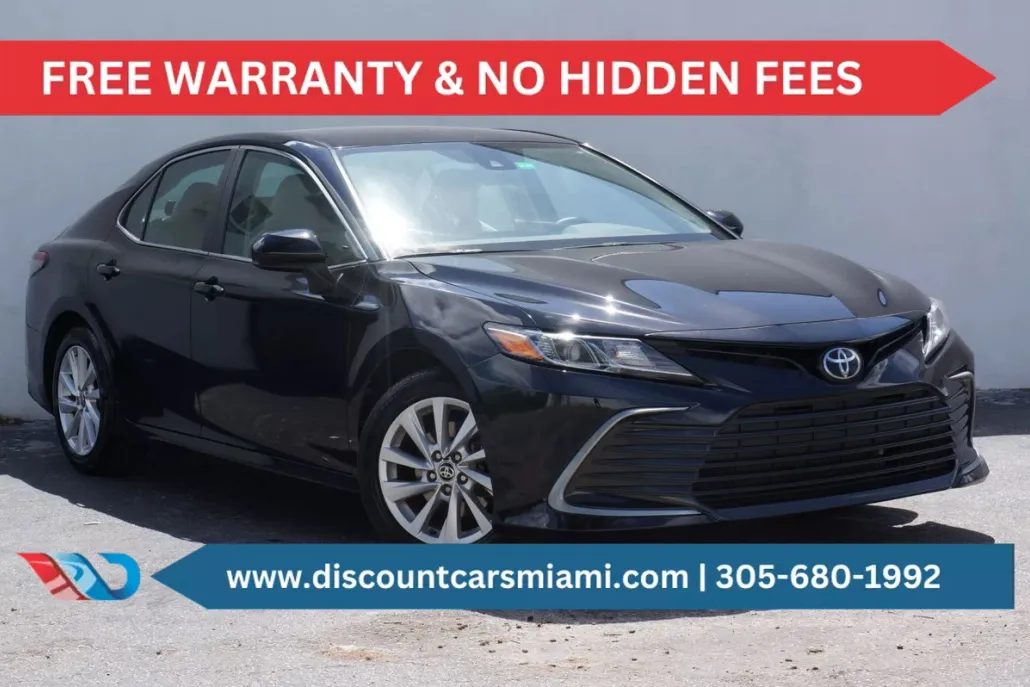2021 Toyota Camry LE photo 1