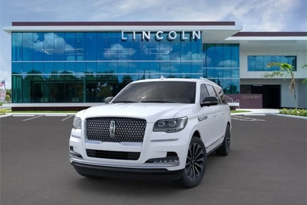 2024 Lincoln Navigator L Reserve photo 1