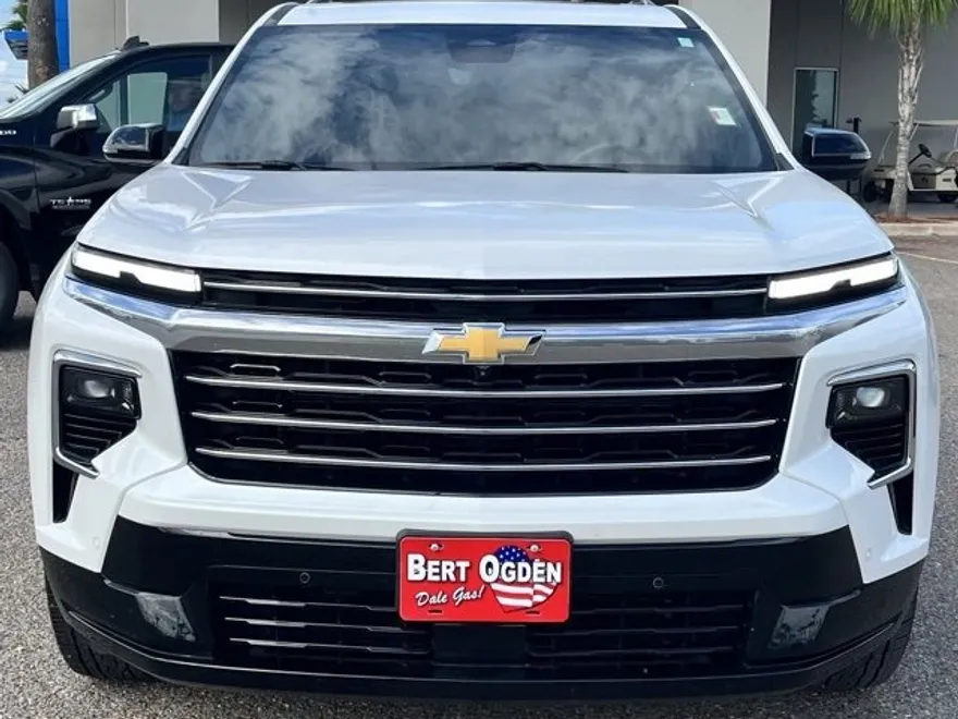 2025 Chevrolet Traverse High Country photo 1