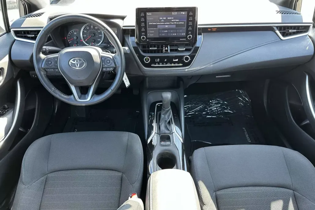 2021 Toyota Corolla SE photo 1