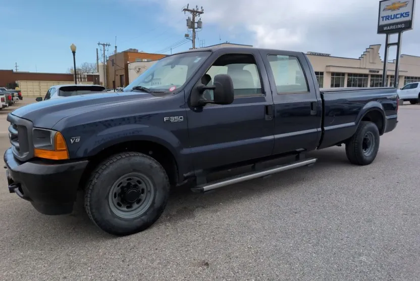2001 Ford F-350 XL photo 1