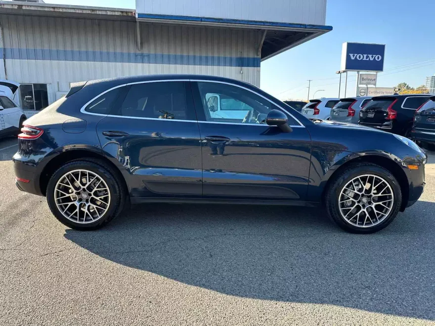 2015 Porsche Macan S photo 1