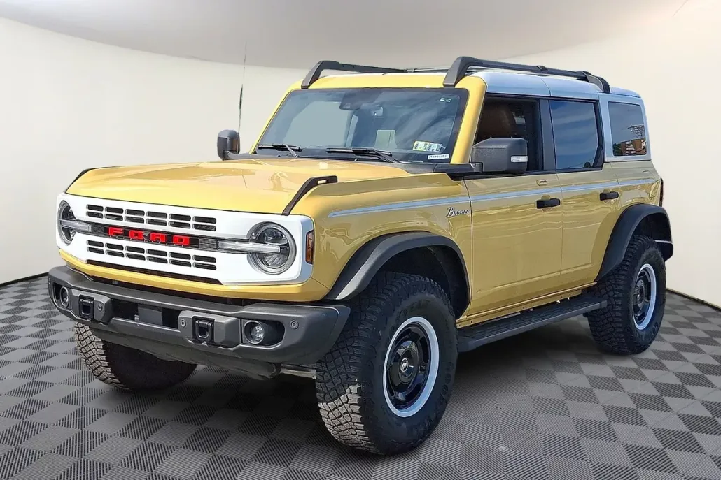 2023 Ford Bronco Heritage Limited First Edition photo 1