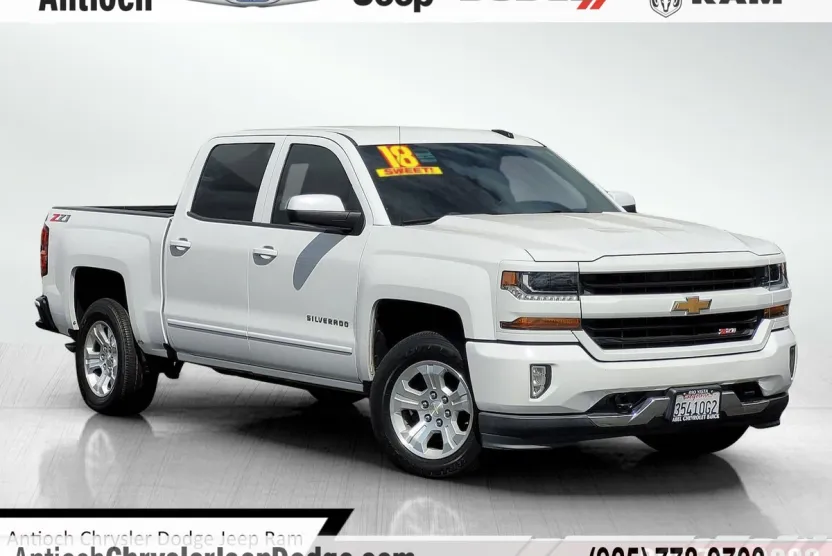 2018 Chevrolet Silverado 1500 LT photo 1