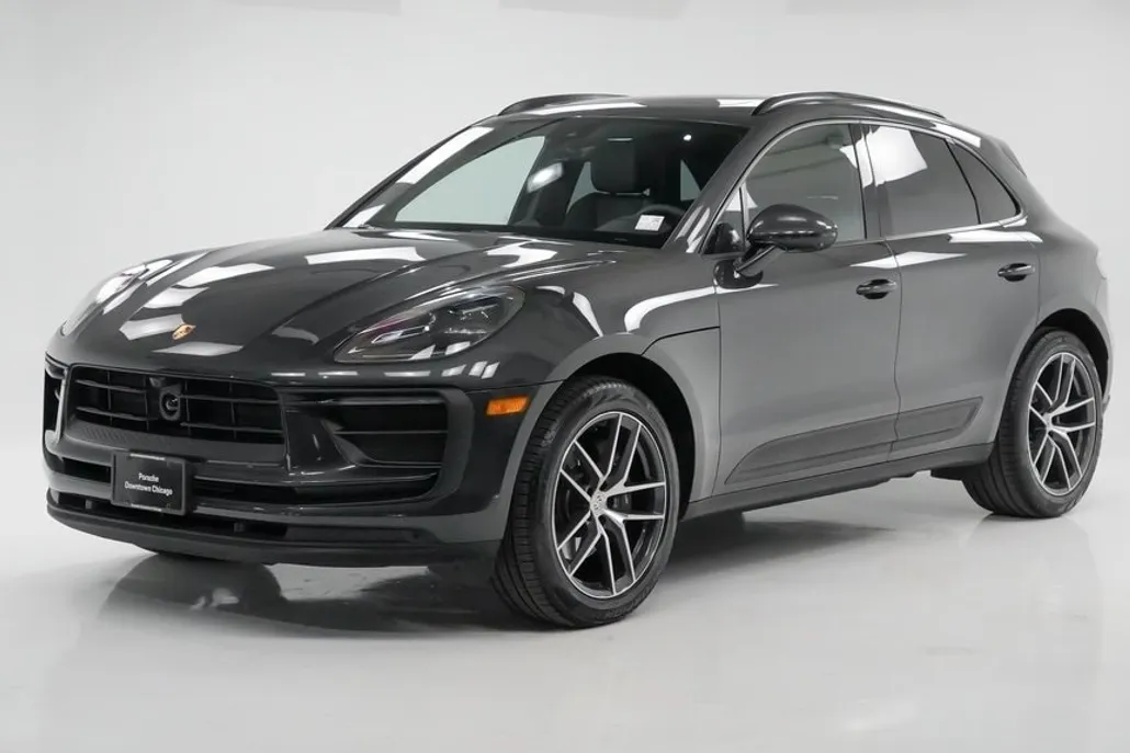 2025 Porsche Macan Base photo 1