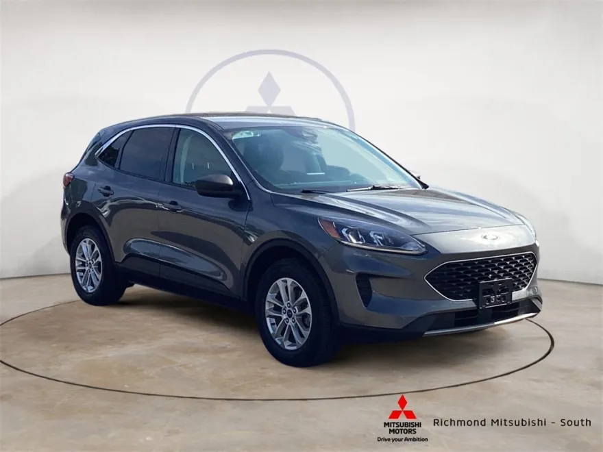2022 Ford Escape SE Hybrid photo 1