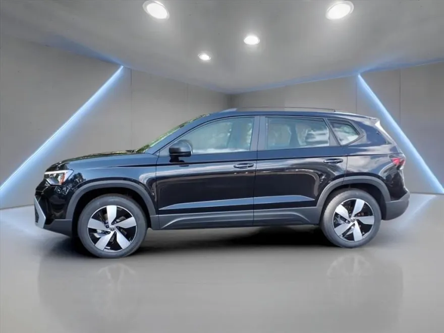2025 Volkswagen Taos S photo 1