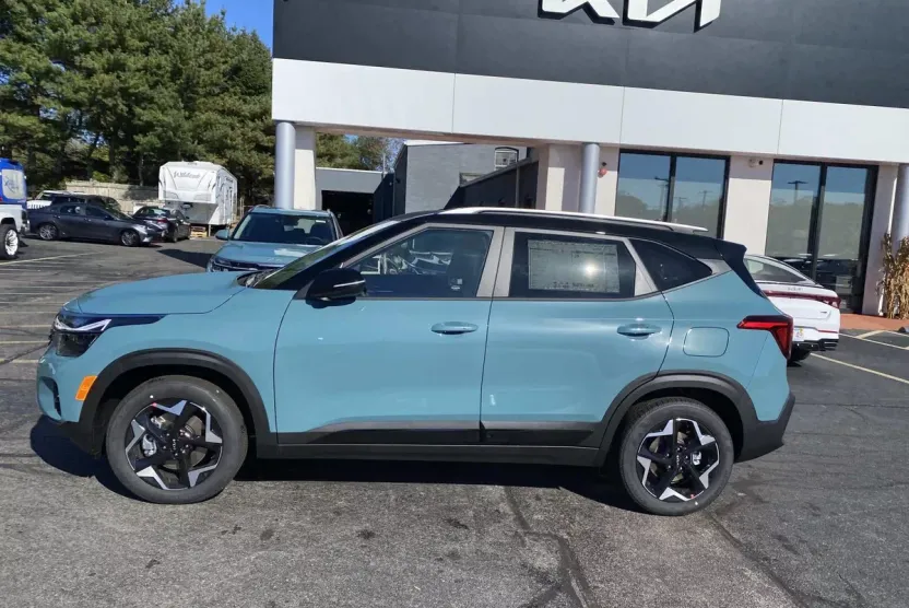 2026 Kia Seltos S photo 1