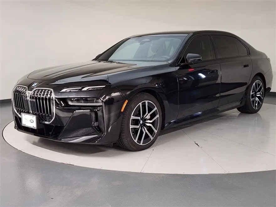 2025 Bmw 740i Sedan photo 1