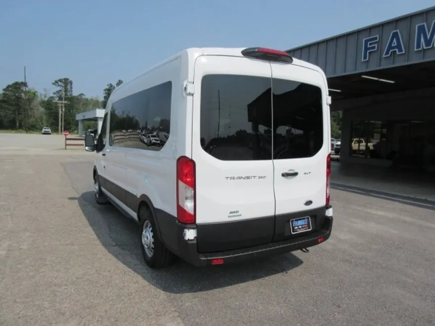 2025 Ford Transit Passenger XLT photo 3