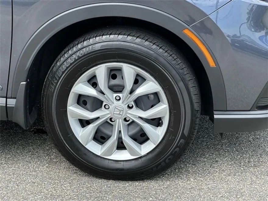 2025 Honda CR-V LX photo 1
