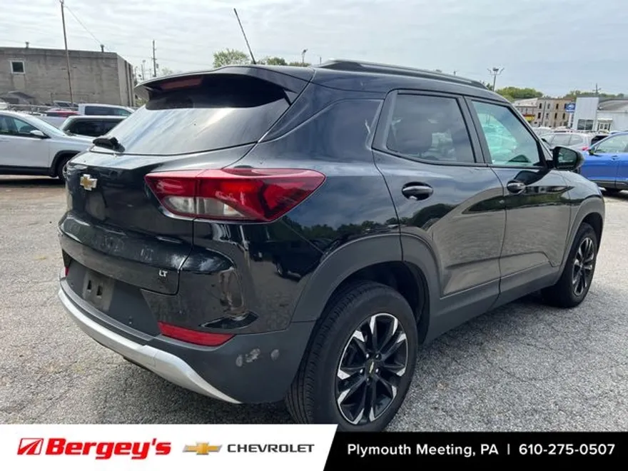2022 Chevrolet Trailblazer LT photo 1