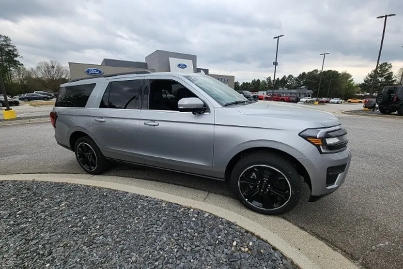 2024 Ford Expedition MAX Limited photo 1