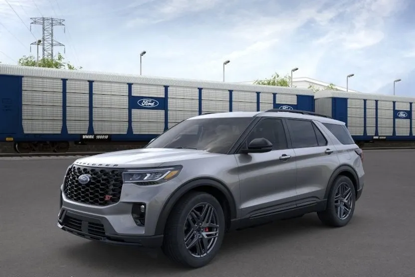 2025 Ford Explorer ST photo 1