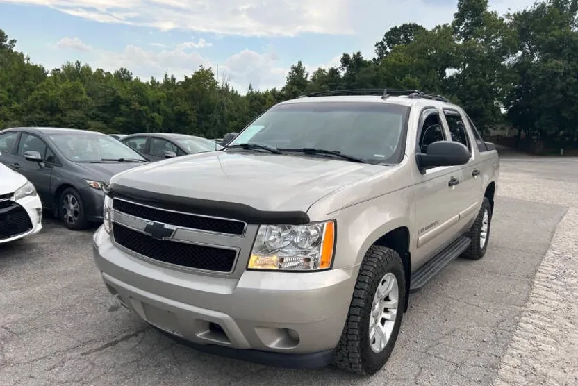 2007 Chevrolet Avalanche LS photo 1