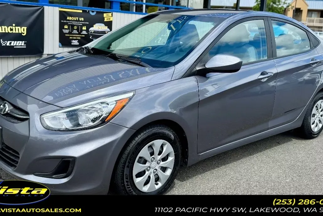 2017 Hyundai Accent SE photo 1