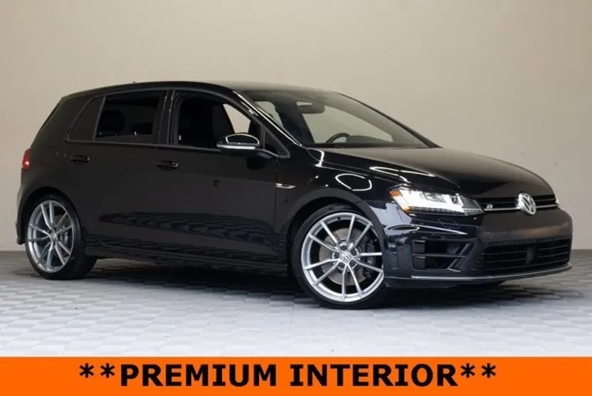 2017 Volkswagen Golf R 4Motion photo 1