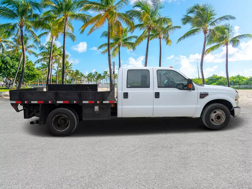 2009 Ford F-350 XL photo 1