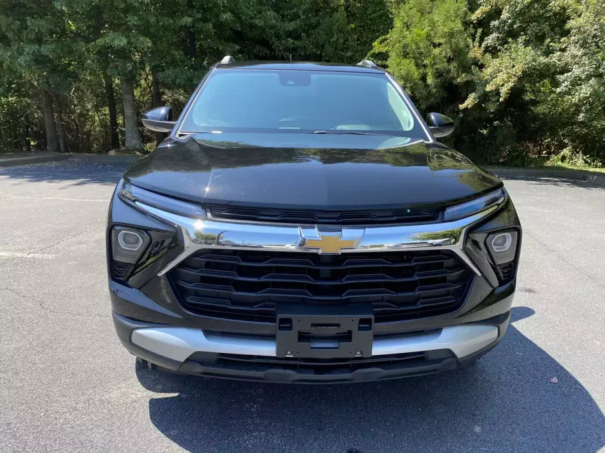 2025 Chevrolet Trailblazer LT photo 1