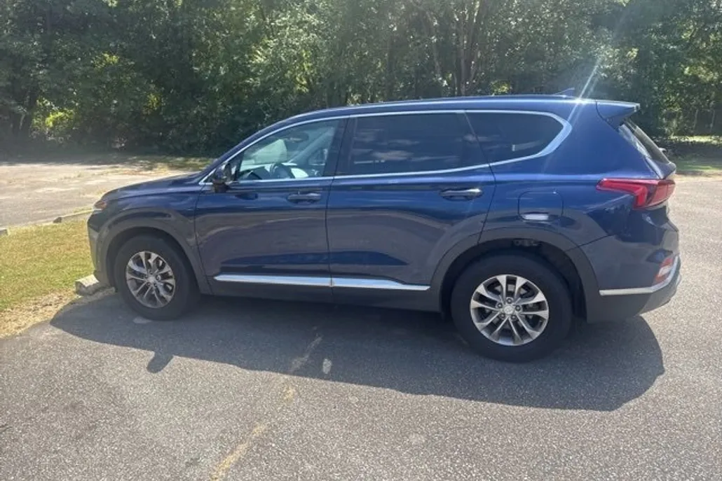 2020 Hyundai Santa Fe SEL photo 1