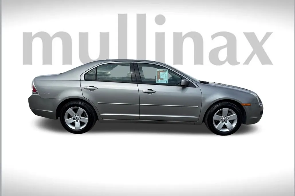 2009 Ford Fusion SE photo 1