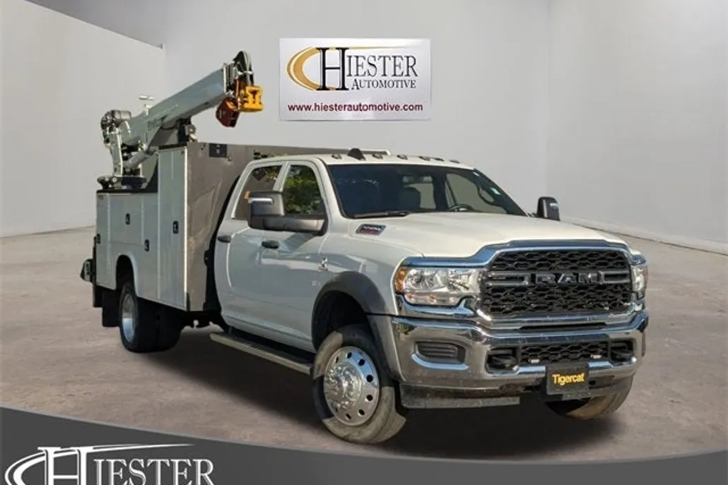 2023 Ram 5500 photo 1