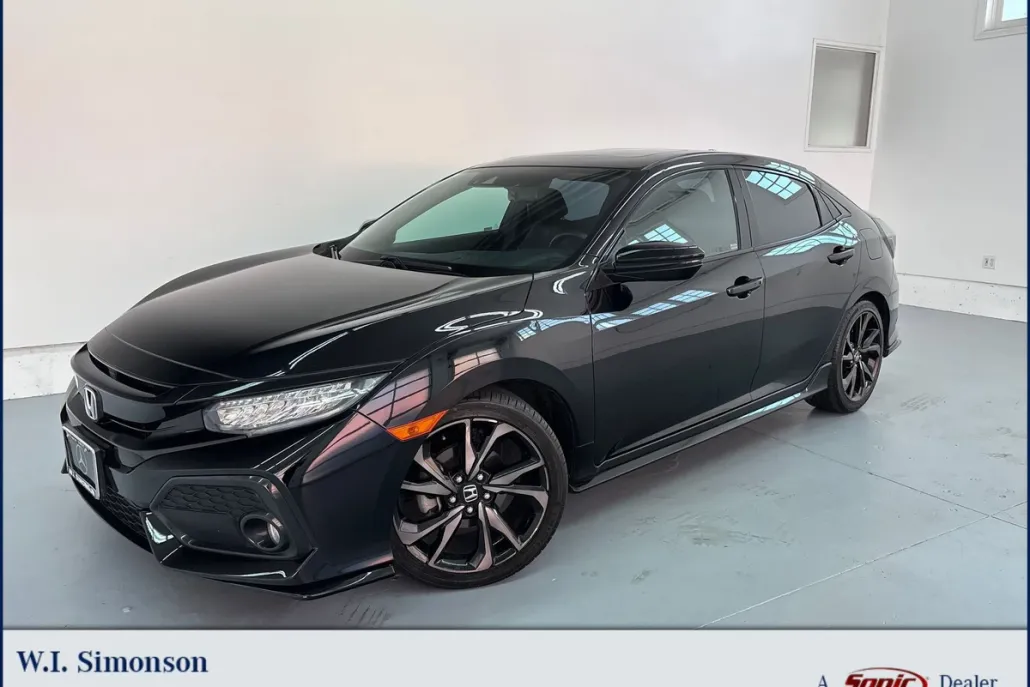2018 Honda Civic Sport Touring Hatchback photo 1